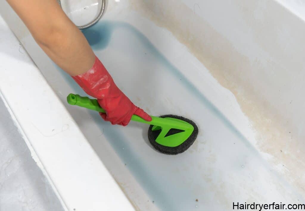 كيف تحافظين على نظافة حمامك عند صبغ شعرك