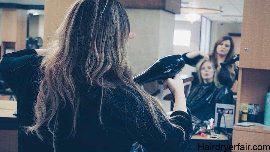6 Secrets that Will Make You Stylist With Fine Hair 1