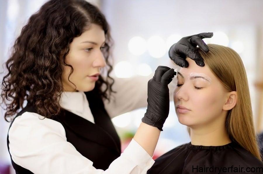 Things You Need to Know Before You Become a Beautician 2