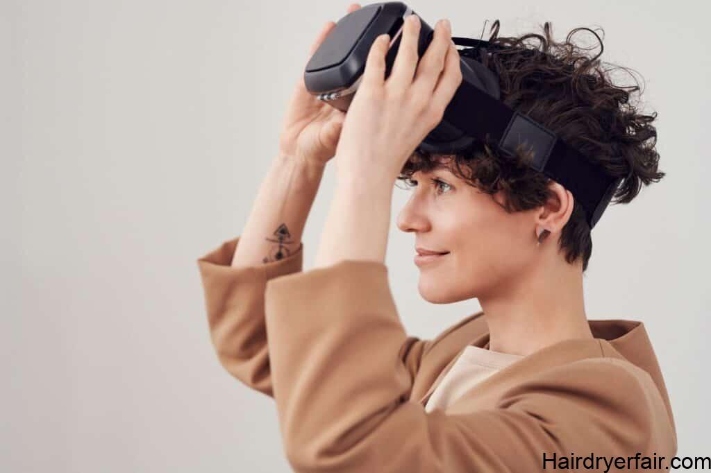 How did virtual reality get into fashion? 5